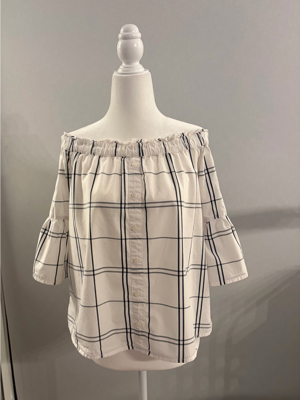 Abercrombie & Fitch White Off-Shoulder Plaid Button-Front Top